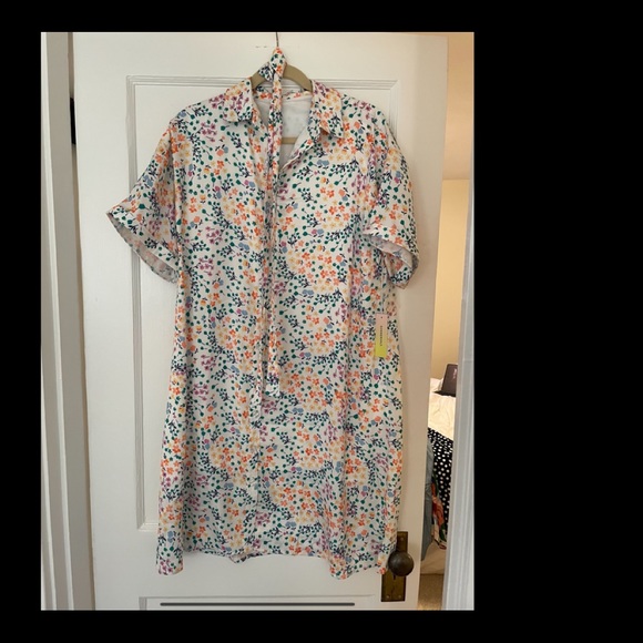 summersalt Dresses & Skirts - Summersalt Floral Shirt Dress Size M NEW WITH TAGS